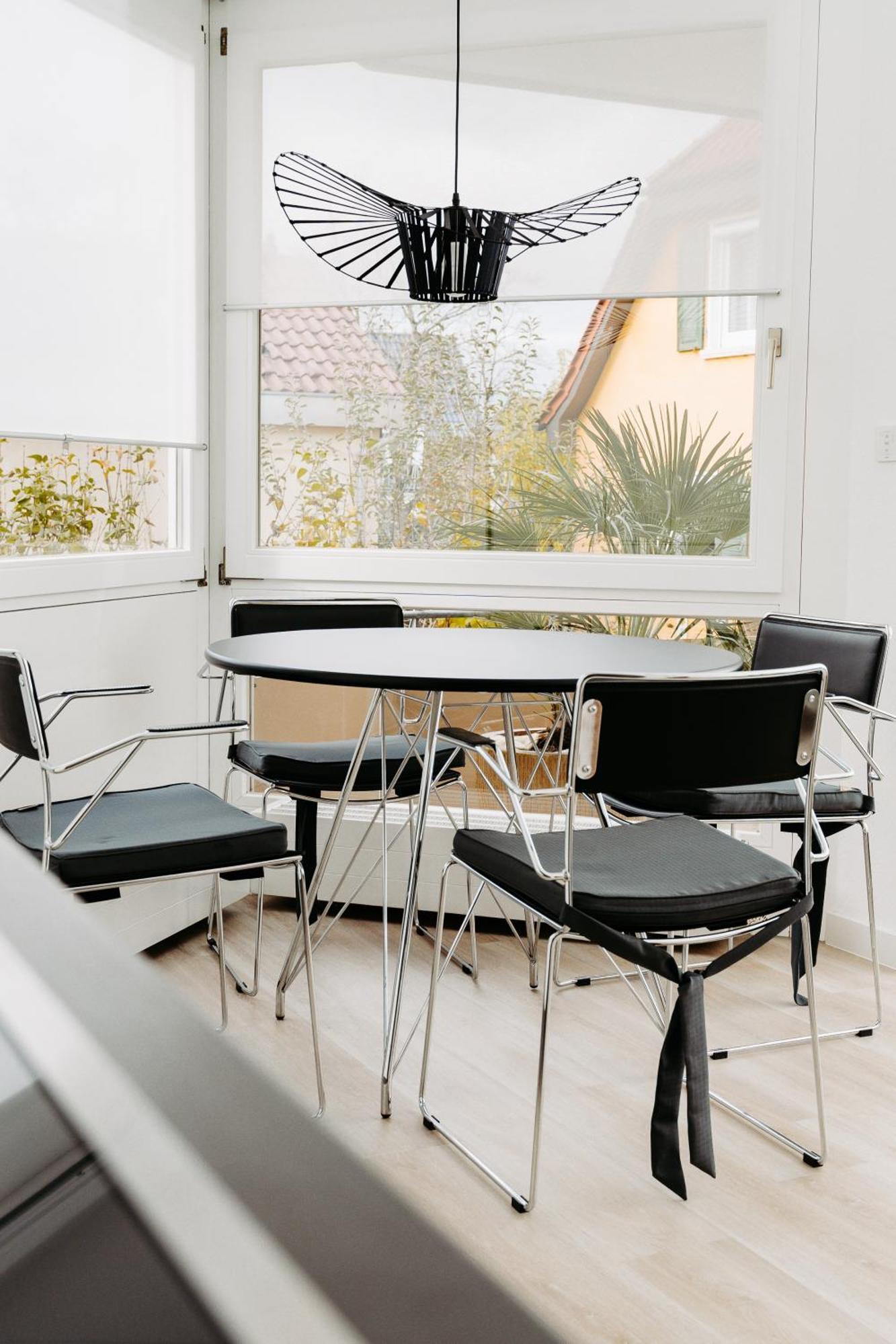 Lubu Stay Central, Cozy, With Workspace And Parking ลุดวิกสบูร์ก ภายนอก รูปภาพ