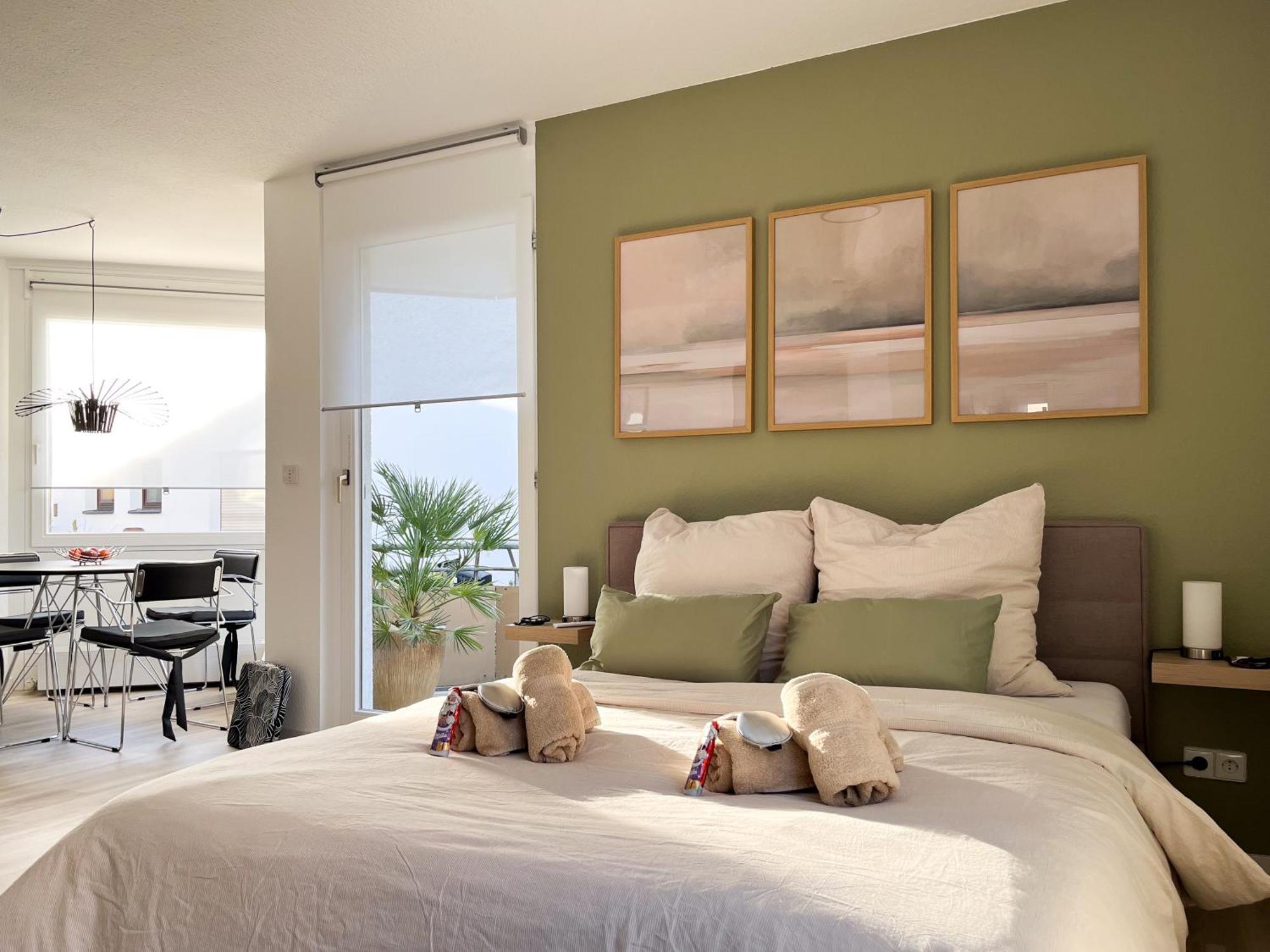 Lubu Stay Central, Cozy, With Workspace And Parking ลุดวิกสบูร์ก ภายนอก รูปภาพ