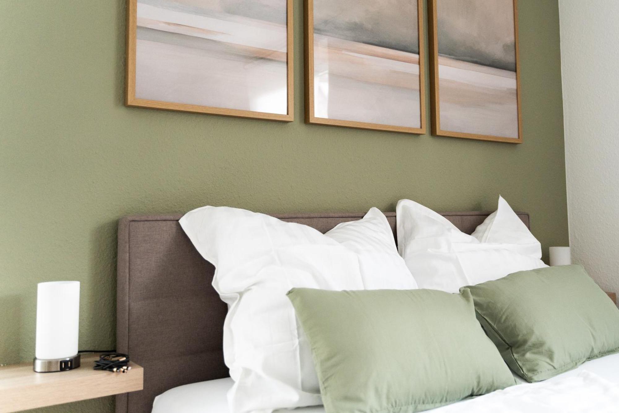 Lubu Stay Central, Cozy, With Workspace And Parking ลุดวิกสบูร์ก ภายนอก รูปภาพ