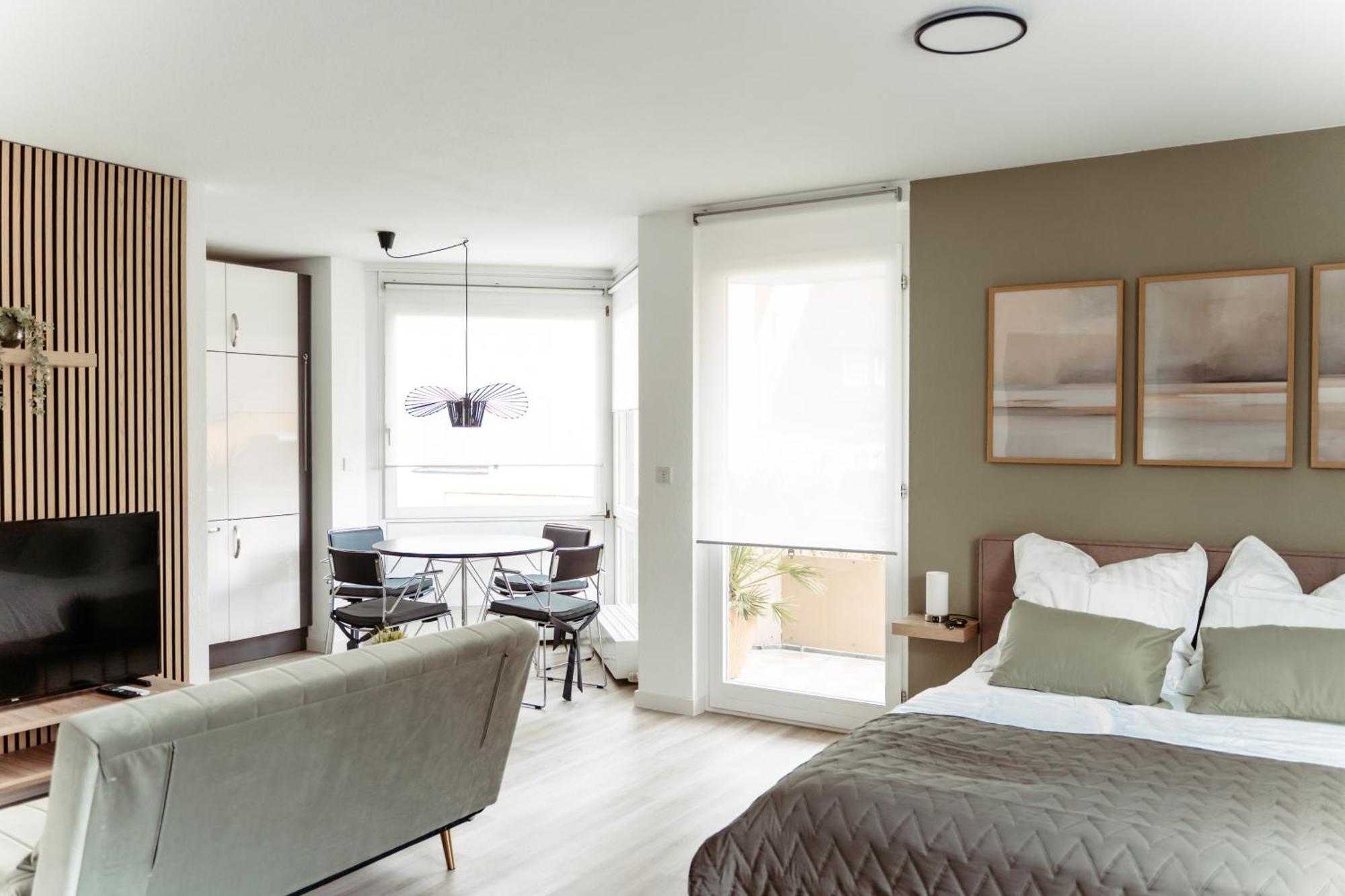 Lubu Stay Central, Cozy, With Workspace And Parking ลุดวิกสบูร์ก ภายนอก รูปภาพ