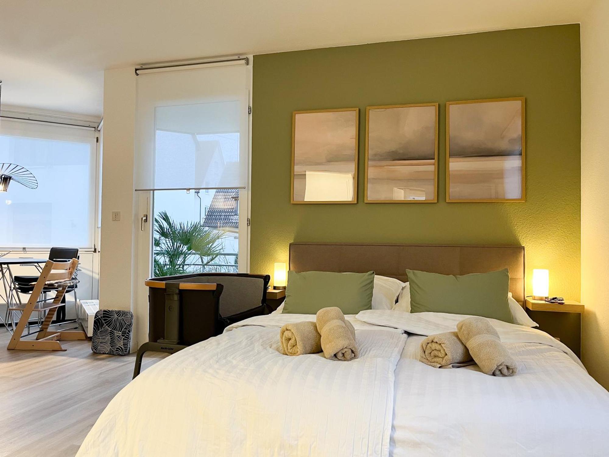 Lubu Stay Central, Cozy, With Workspace And Parking ลุดวิกสบูร์ก ภายนอก รูปภาพ